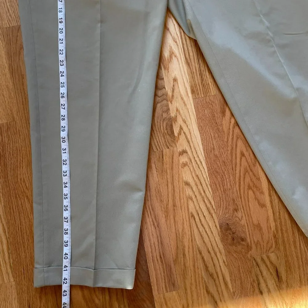 IZOD Dress Pants Trousers Chino Pleated Cuffs Men’s Size 40/32 - Picture 8 of 11